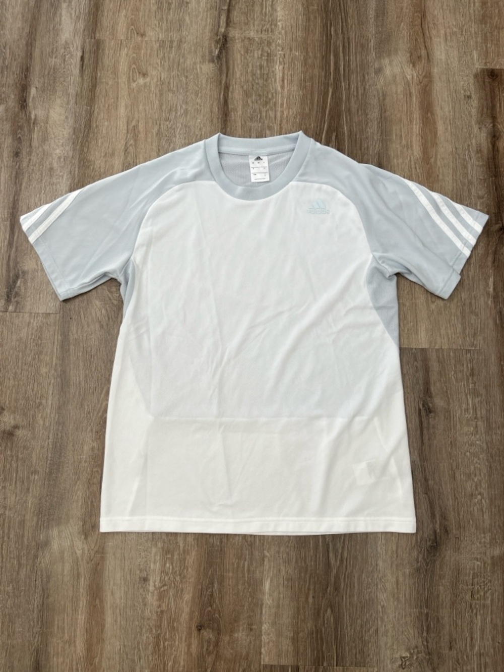 NWOT adidas Short Sleeve Athletic Tee with Three Stripes - Picture 6 of 6